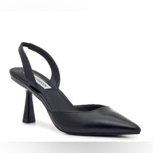 Steve Madden Beyah Pump